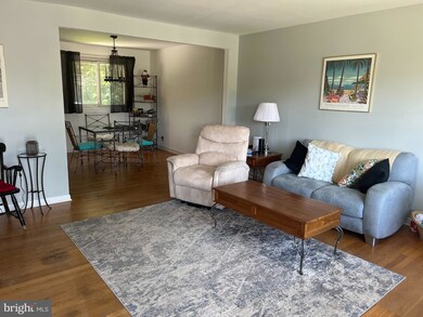 14106 Adkins Rd, Laurel, MD 20708 - photo 4