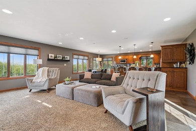 1513 Cherry Ln, Cedar Falls, IA 50613 - photo 5