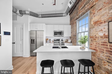 901 King St unit 401, Alexandria, VA 22314 - photo 2