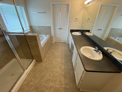 7651 Aiiden Ridge Ln, Houston, TX 77016 - photo 6