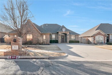 905 Kelsi Dr, Moore, OK 73160 - photo 4