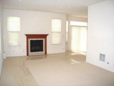 1978 Cobblestone Dr unit 821, Carpentersville, IL 60110 - photo 4