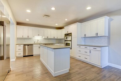 7 W Mesquite St-10