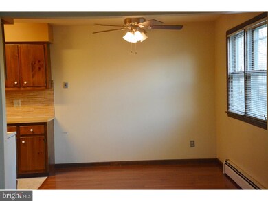 530 W 6th St, Lansdale, PA 19446 - photo 6