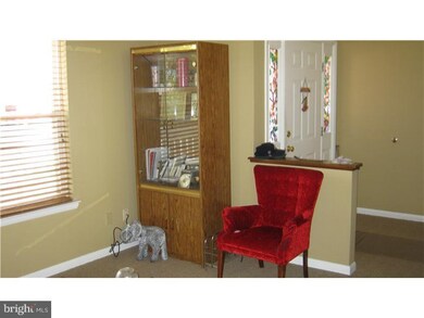 8 Palmetto Cir, New Castle, DE 19720 - photo 2