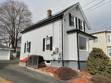 79 Laurel St, Lynn, MA 01905 - photo 2