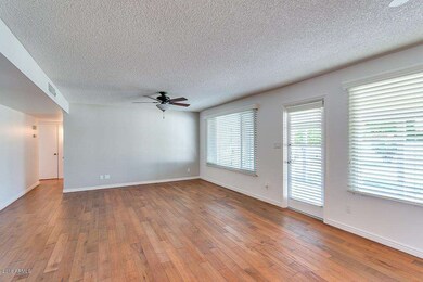 ManhattonGreatRoom2