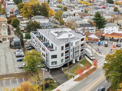 395 Alewife Brook Pkwy unit 2C, Somerville, MA 02144 - photo 2