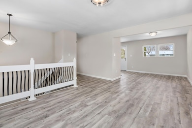 1707 E Chicago St, Valparaiso, IN 46383 - photo 2