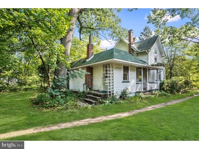 1405 Bridgeboro Rd, Beverly, NJ 08010 - photo 2