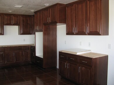 6208 Holiday Ave, Rosamond, CA 93560 - photo 2