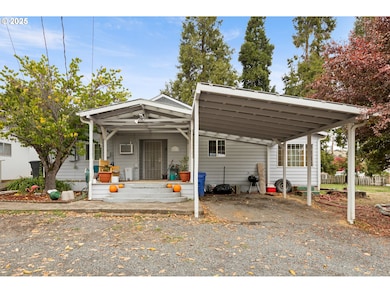 2414 Brockway Rd, Winston, OR 97496 - photo 5