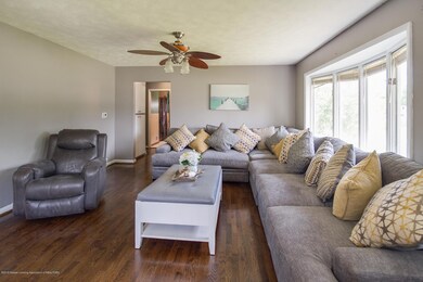 1137 Boynton Dr, Lansing, MI 48917 - photo 3