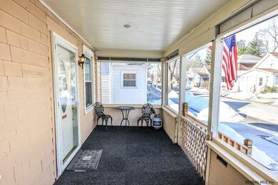 124 N Toll St, Schenectady, NY 12302 - photo 2