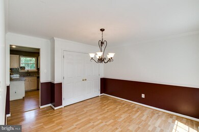 1434 Valebrook Ln, Herndon, VA 20170 - photo 5