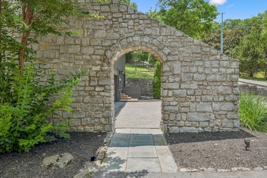 915 Overton Lea Rd, Nashville, TN 37220 - photo 7