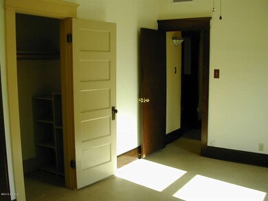 Den/4th Bedroom?