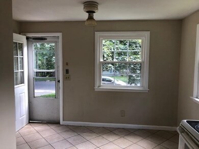 90 Walsh St, Springfield, MA 01109 - photo 7