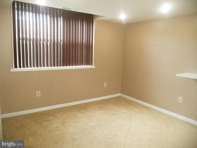 5821 Sheriff Rd, Capitol Heights, MD 20743 - photo 4