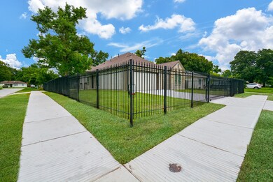 7301 Yoe St, Houston, TX 77016 - photo 7