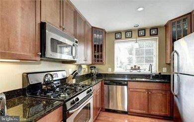 4069 S Four Mile Run Dr unit 103, Arlington, VA 22204 - photo 6