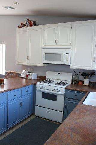 What a HUGE Gourmet kitchen!!!