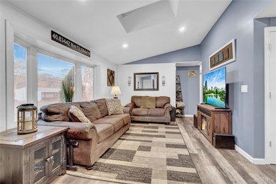 27 Kirby Ln, Ronkonkoma, NY 11779 - photo 7