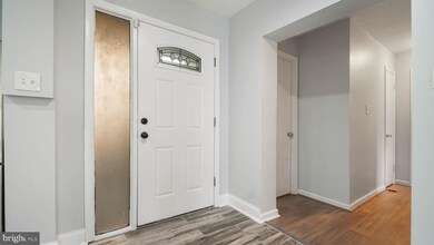 11370 Laurelwalk Dr, Laurel, MD 20708 - photo 2