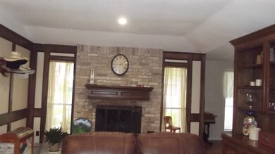 2008 Franklin Cir, Rosenberg, TX 77471 - photo 5