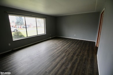 18672 Beatrice St, Clinton Township, MI 48036 - photo 7