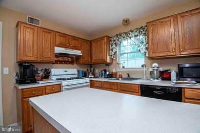 3829 N Alabama Ave, Reading, PA 19605 - photo 7