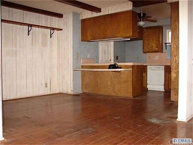 Eat in Kitchen