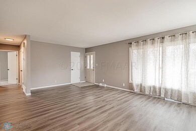 409 23rd Ave N, Fargo, ND 58102 - photo 5