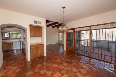 7 dining room-kitchen