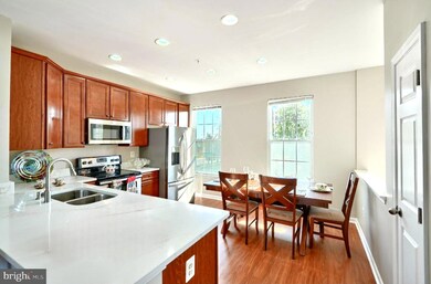 8302 Stansbury Lake Dr, Baltimore, MD 21222 - photo 5