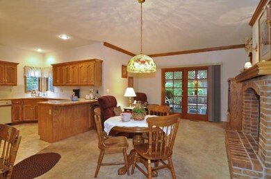 13406 W 67th St, Shawnee, KS 66216 - photo 4