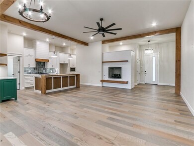 1317 Monterey Dr, Norman, OK 73072 - photo 4