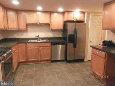 1702 Golden Ct, Crofton, MD 21114 - photo 5