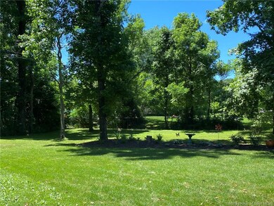 4235 Linnert Ct, New Albany, IN 47150 - photo 2