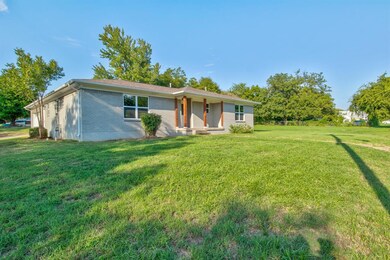 314 W 6th St, Weatherford, TX 76086 - photo 3