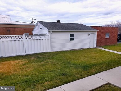 216 Harrison Ave, Waynesboro, PA 17268 - photo 3