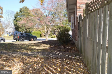 301 Whitman Ct, Glen Burnie, MD 21061 - photo 6