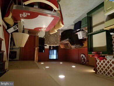 1418 Rainer Rd, Brookhaven, PA 19015 - photo 4