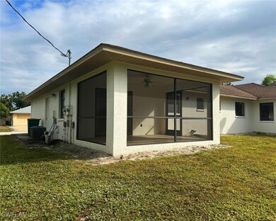 699 110th Ave N unit B, Naples, FL 34108 - photo 2