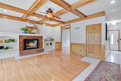 8346 Oakview Cir, Lenexa, KS 66215 - photo 3