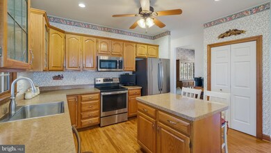 595 Saint Leonards Rd, Southampton, PA 18966 - photo 4