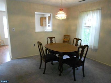 8 Pinecrest Ct, Woodbury, NJ 08096 - photo 5