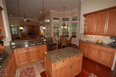 Kitchen & Breakfast Nook