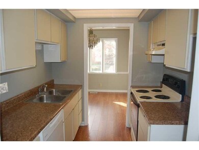 8529 Canterbury Square E, Indianapolis, IN 46260 - photo 4