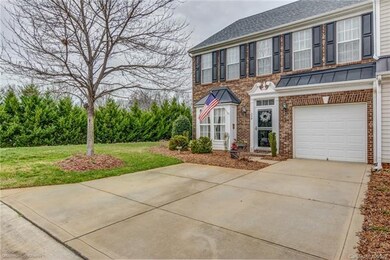 334 Berg Cir, Fort Mill, SC 29715 - photo 2